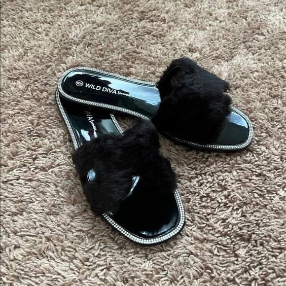Black Faur Fur Embellished Sandals - Picture 7 of 11